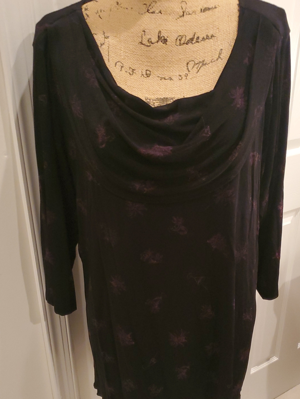 En Focus  Floral Cowl Neck Top in Black & Purple Size 2X